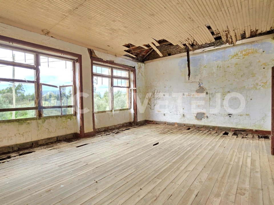 Moradia T2 para Venda em Serra e Junceira Foto 17