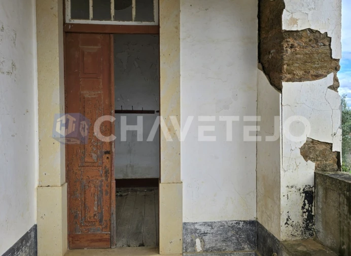 Moradia T2 para Venda em Serra e Junceira Foto 11