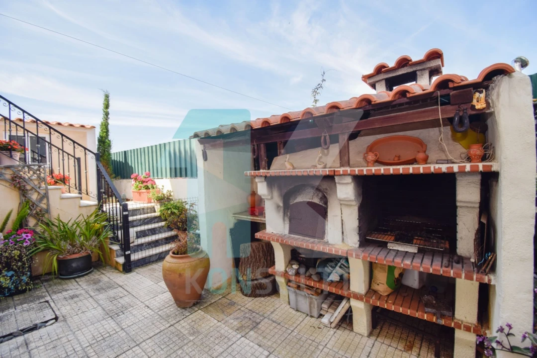 Moradia T5 para Venda em Carvoeira Foto 38