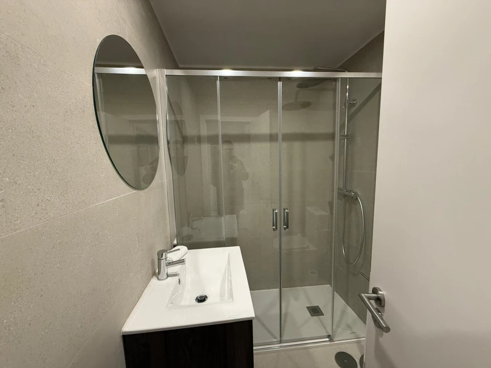 Apartamento T1 para Arrendamento em Oliveira, São Paio e São Sebastião Foto 10