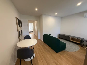 Apartamento T1 para Arrendamento em Oliveira, São Paio e São Sebastião