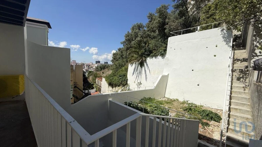 Apartamento T2 para Venda em Arroios Foto 10