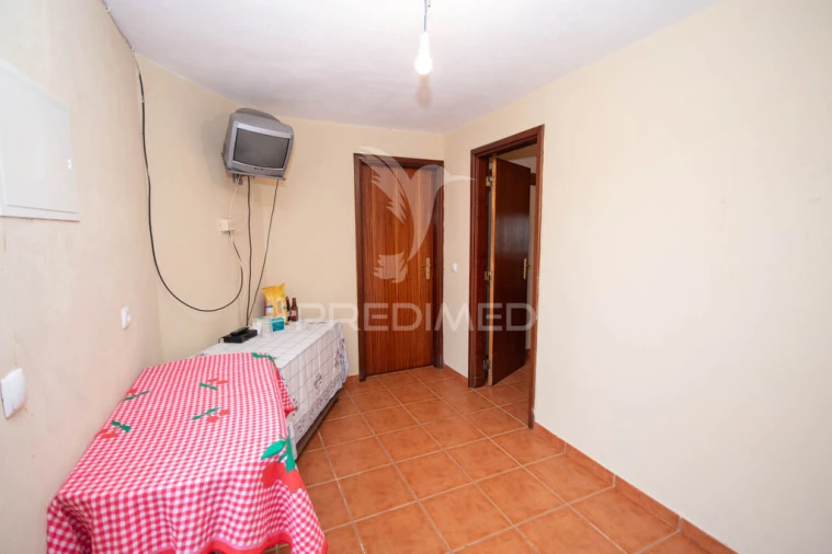 Moradia T1 para Venda em Prova e Casteição Foto 3