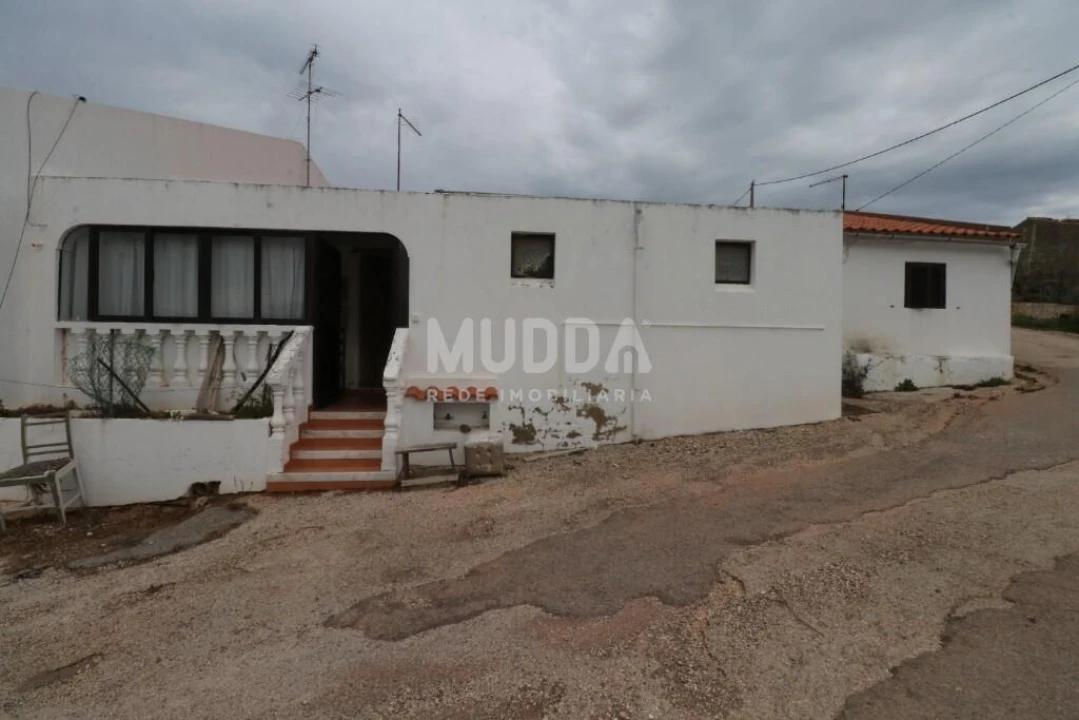 Moradia T4 para Venda em Silves Foto 1