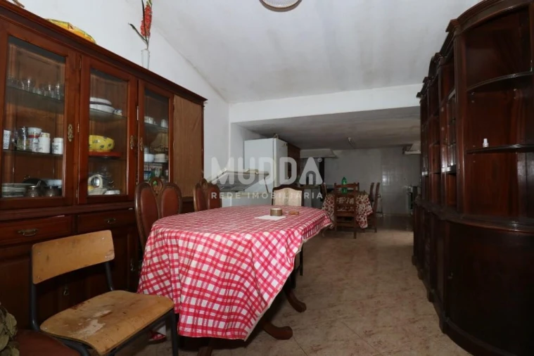 Moradia T4 para Venda em Silves Foto 3