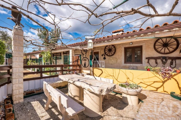 Moradia T8 para Venda em Maceira Foto 26