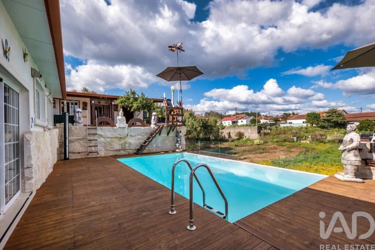 Moradia T8 para Venda em Maceira Foto 16