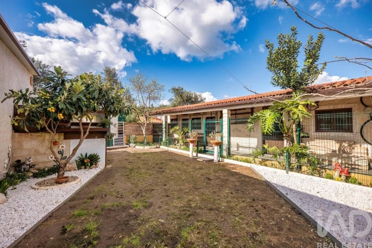 Moradia T8 para Venda em Maceira Foto 28