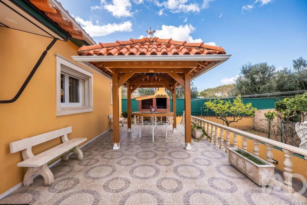 Moradia T8 para Venda em Maceira Foto 11