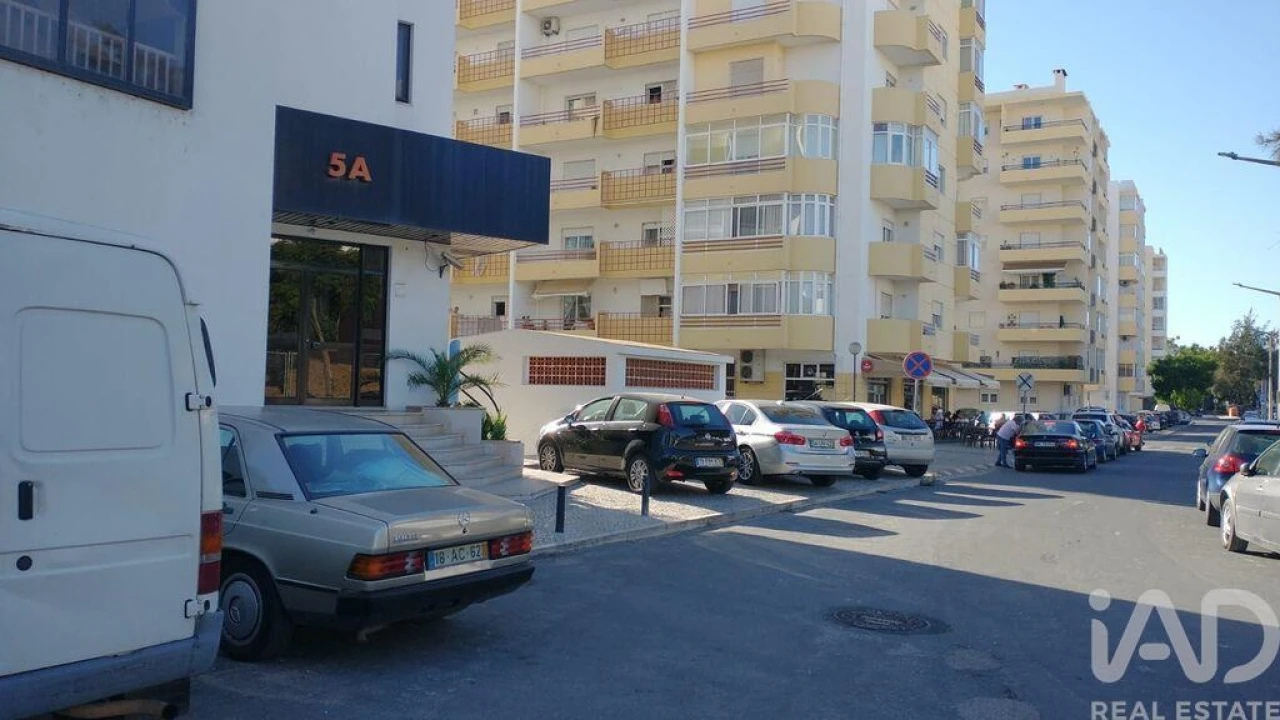 Garagem para Venda em Faro (Sé e São Pedro) Foto 4