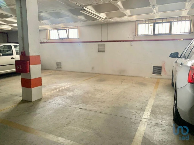 Garagem para Venda em Faro (Sé e São Pedro) Foto 3