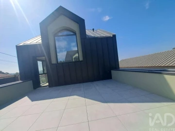 Moradia T3 para Venda em Monte Córdova