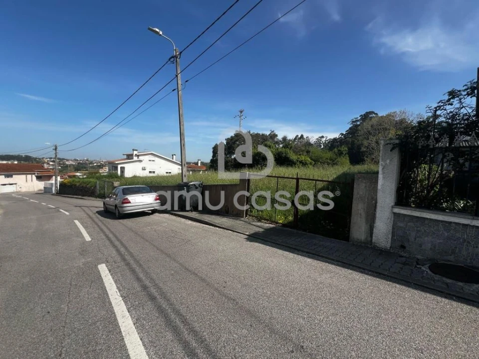 Terreno para Venda em Salreu Foto 1