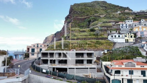 Apartamento T3 para Venda em Camara de Lobos