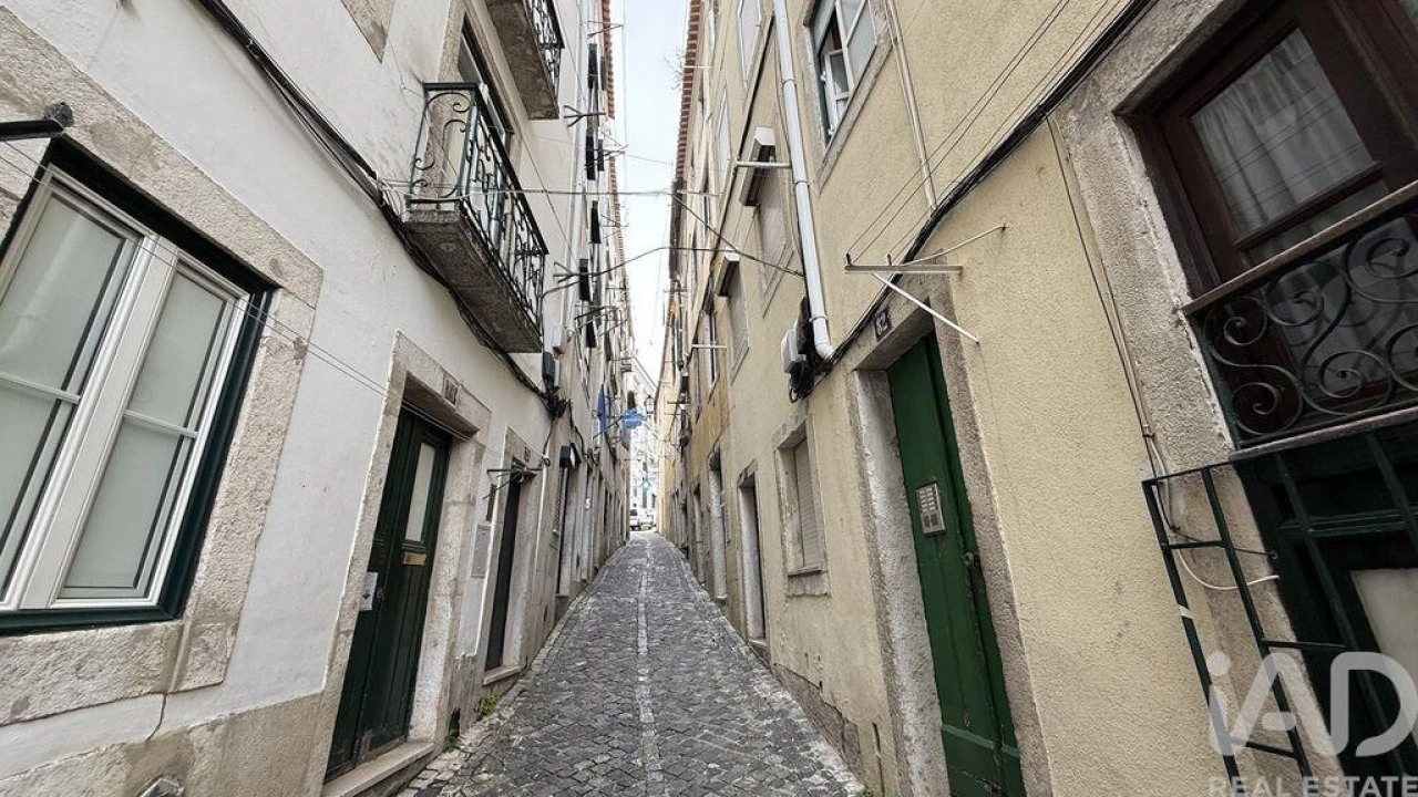 Apartamento T1 para Venda em Santa Maria Maior Foto 29