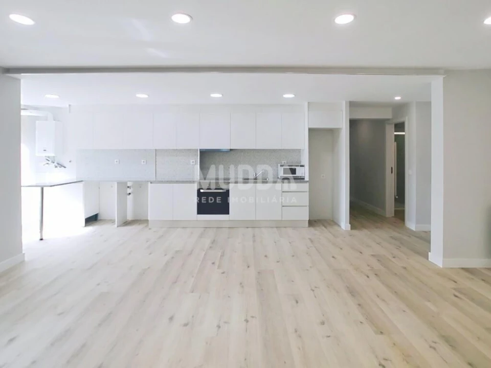 Apartamento T3 para Venda em Santa Maria Maior Foto 1