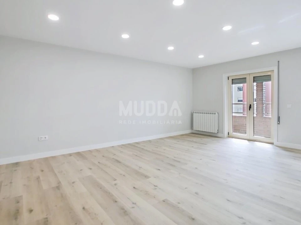 Apartamento T3 para Venda em Santa Maria Maior Foto 4