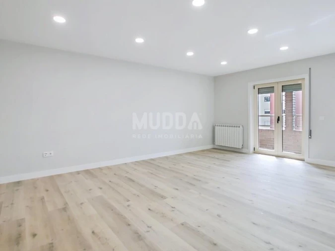 Apartamento T3 para Venda em Santa Maria Maior Foto 4