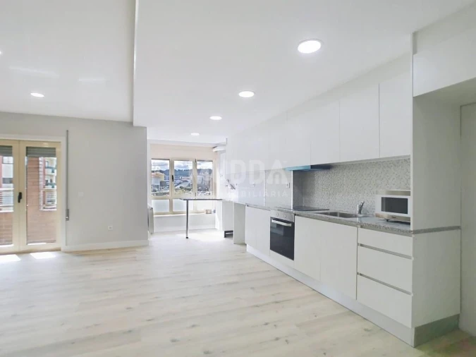 Apartamento T3 para Venda em Santa Maria Maior Foto 2