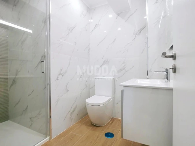 Apartamento T3 para Venda em Santa Maria Maior Foto 5