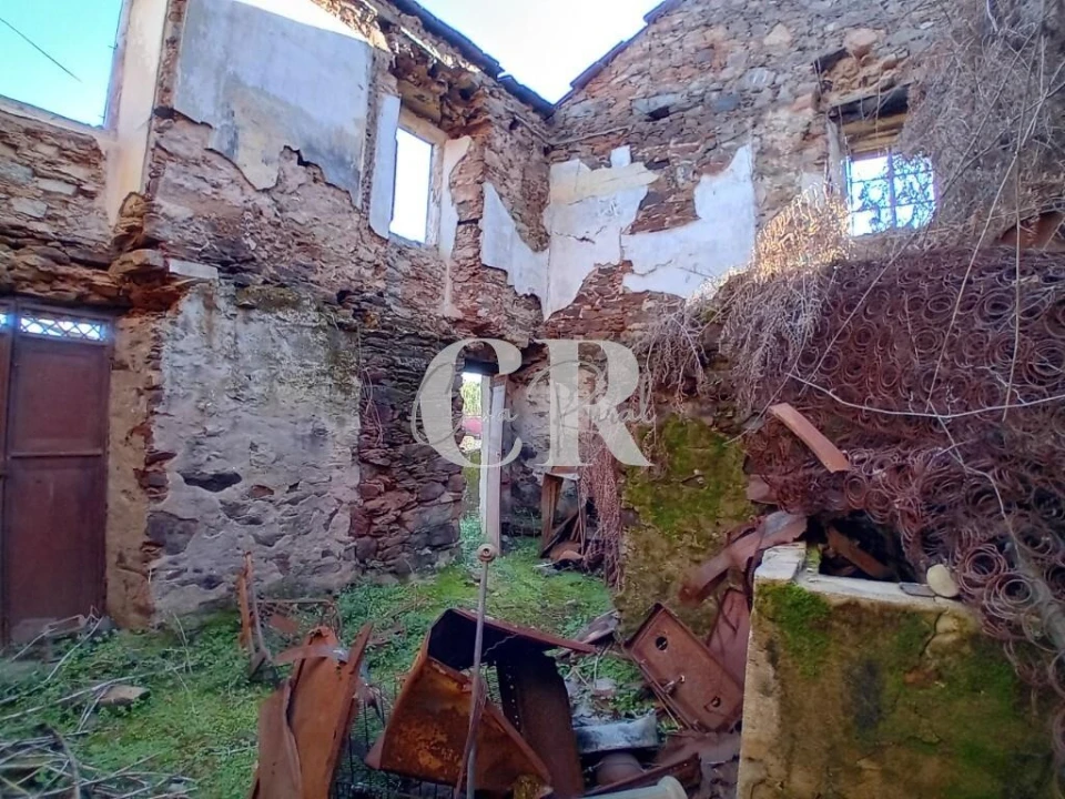 Moradia T5 para Venda em Castanheira de Pêra e Coentral Foto 12