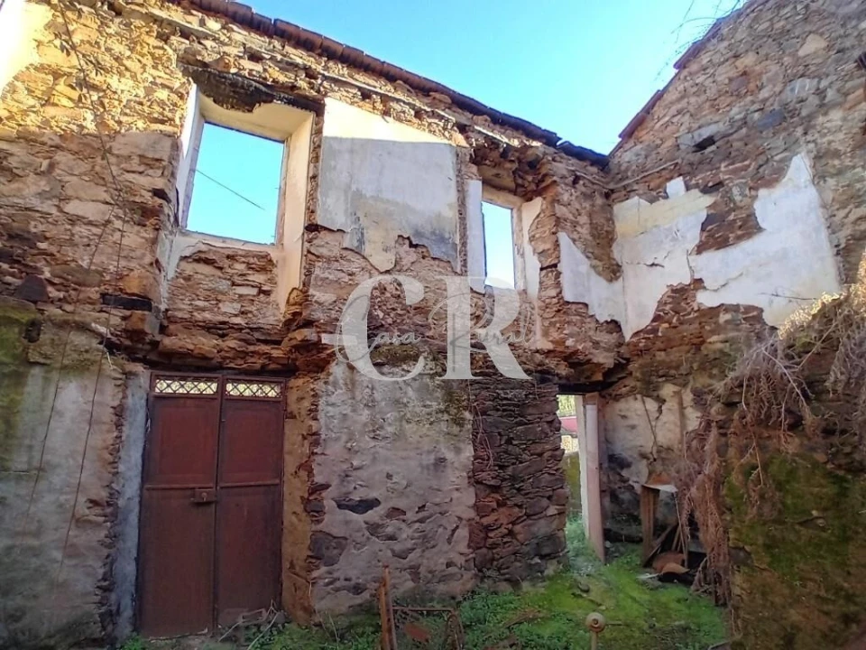 Moradia T5 para Venda em Castanheira de Pêra e Coentral Foto 10