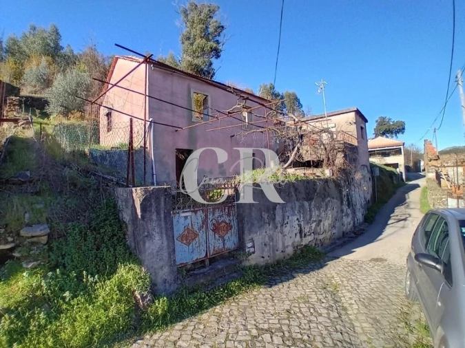 Moradia T5 para Venda em Castanheira de Pêra e Coentral