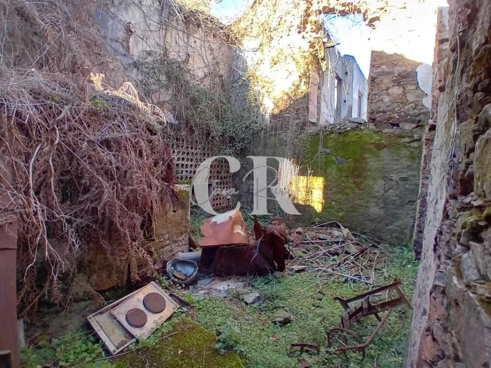 Moradia T5 para Venda em Castanheira de Pêra e Coentral Foto 7