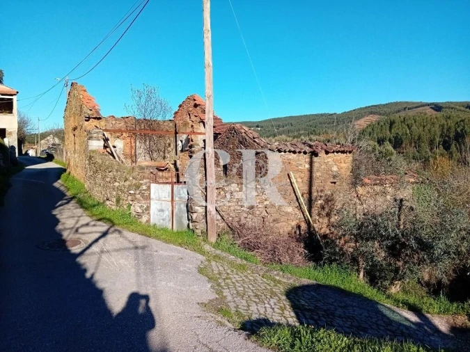 Moradia T3 para Venda em Castanheira de Pêra e Coentral Foto 13