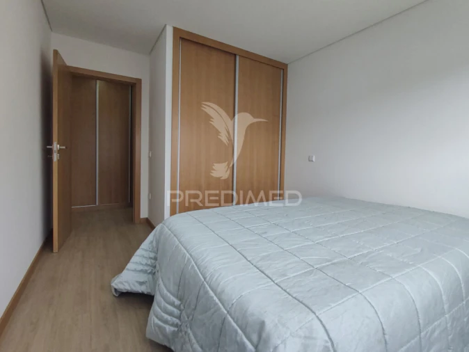 Apartamento T1 para Venda em Urgezes Foto 5
