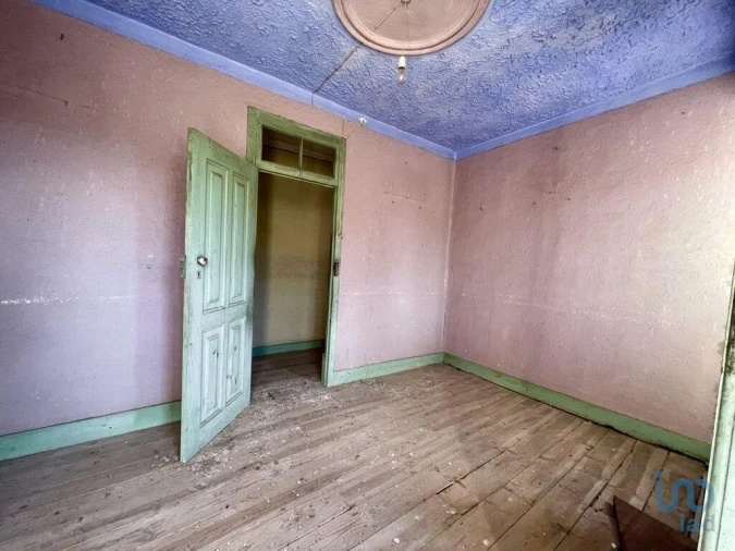 Moradia T5 para Venda em Lorvão Foto 5