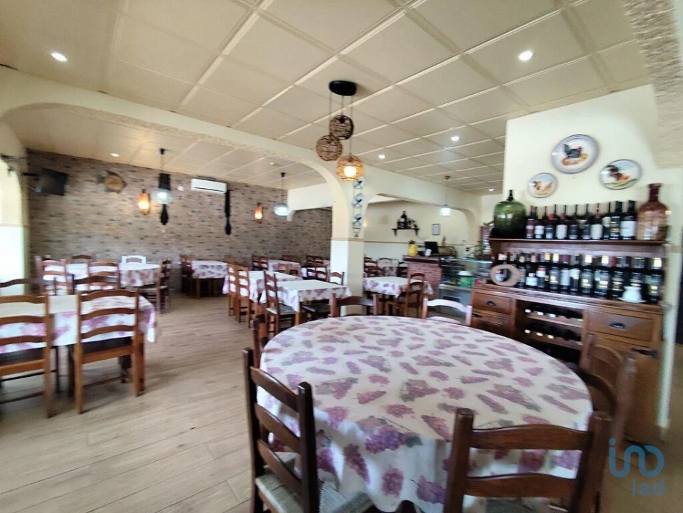 Moradia T3 para Venda em Painho e Figueiros Foto 6