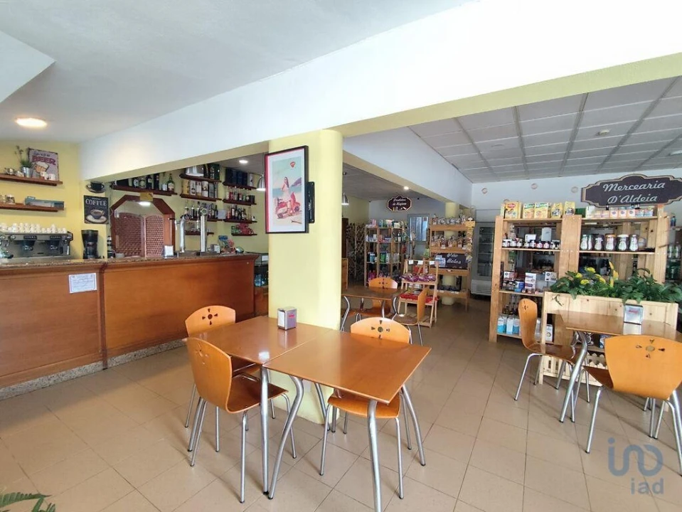 Moradia T3 para Venda em Painho e Figueiros Foto 3