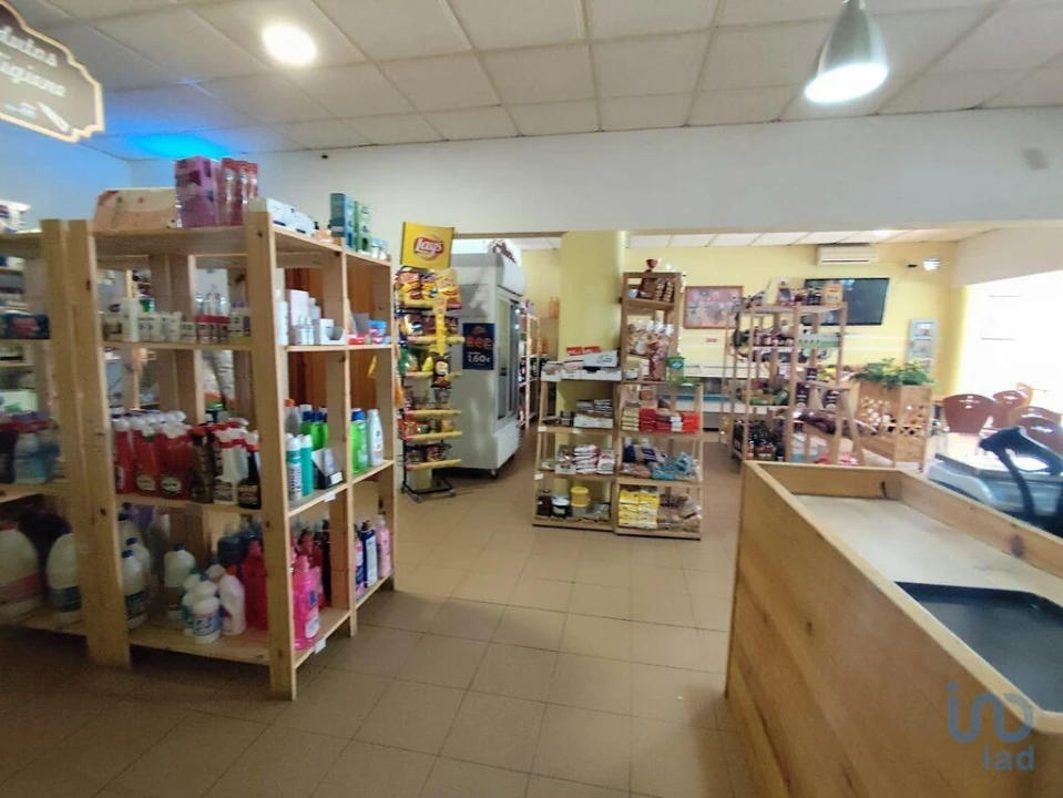 Moradia T3 para Venda em Painho e Figueiros Foto 4