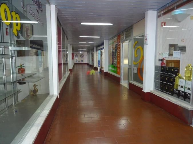 Loja para Venda em Santo Antonio da Charneca Foto 7