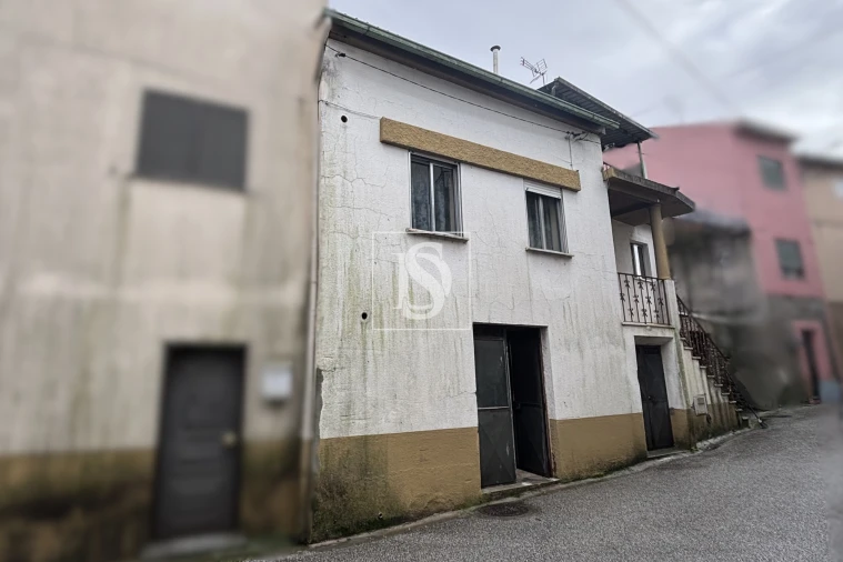 Moradia T3 para Venda em Ferreiros do Dão Foto 1