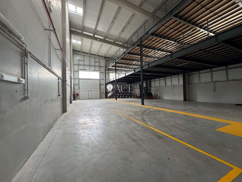 Prédio para Venda em Santo Antão e São Julião do Tojal Foto 24