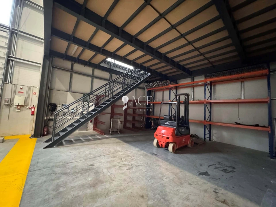 Prédio para Venda em Santo Antão e São Julião do Tojal Foto 14