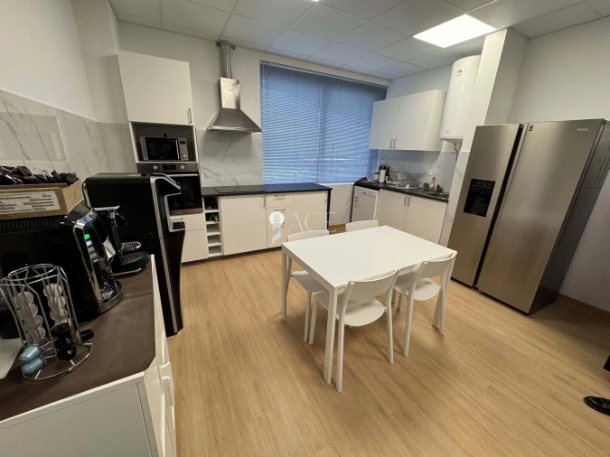 Prédio para Venda em Santo Antão e São Julião do Tojal Foto 6