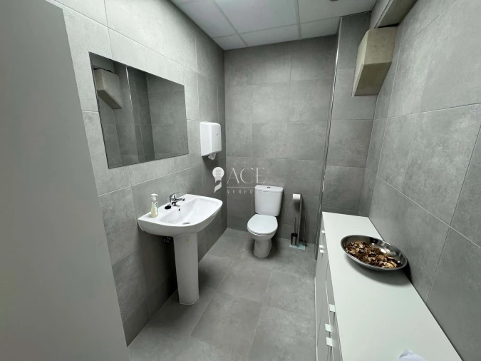 Prédio para Venda em Santo Antão e São Julião do Tojal Foto 22