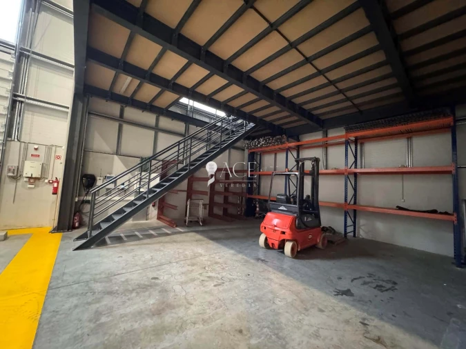 Prédio para Venda em Santo Antão e São Julião do Tojal Foto 14