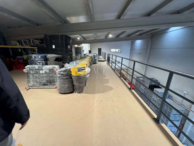 Prédio para Venda em Santo Antão e São Julião do Tojal Foto 16