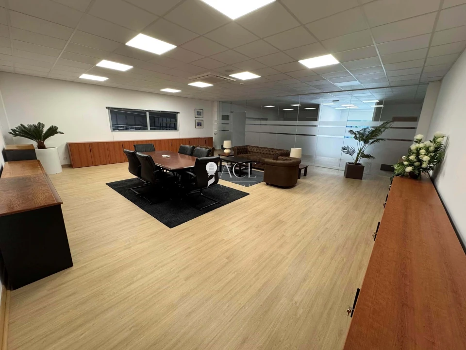 Prédio para Venda em Santo Antão e São Julião do Tojal Foto 21