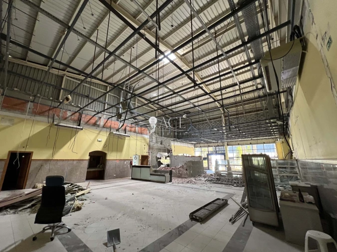 Prédio para Venda em Vialonga Foto 6