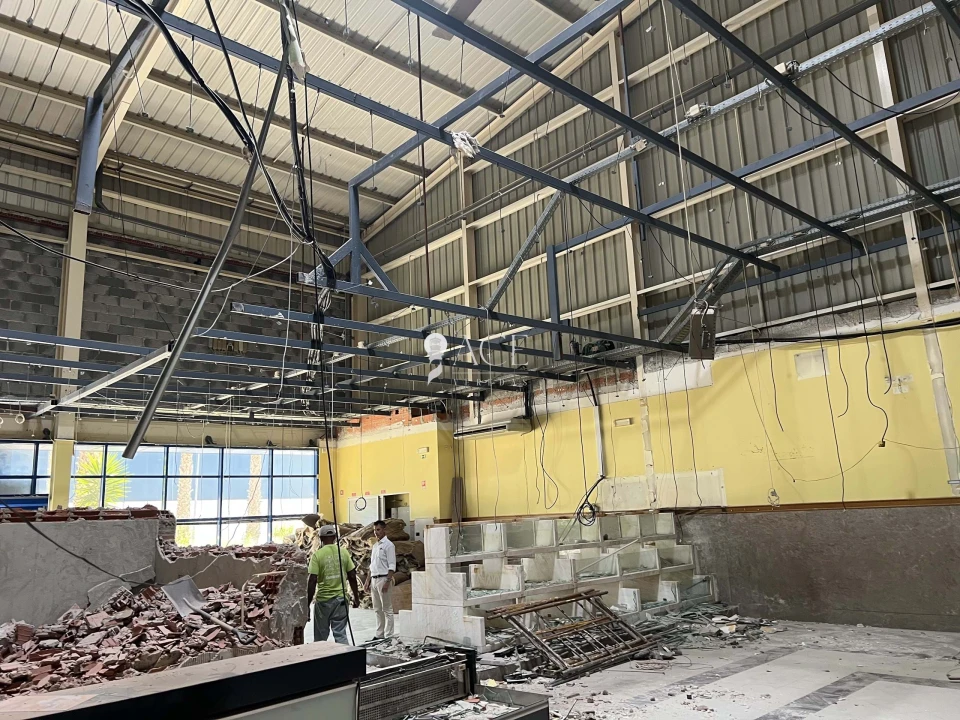 Prédio para Venda em Vialonga Foto 4