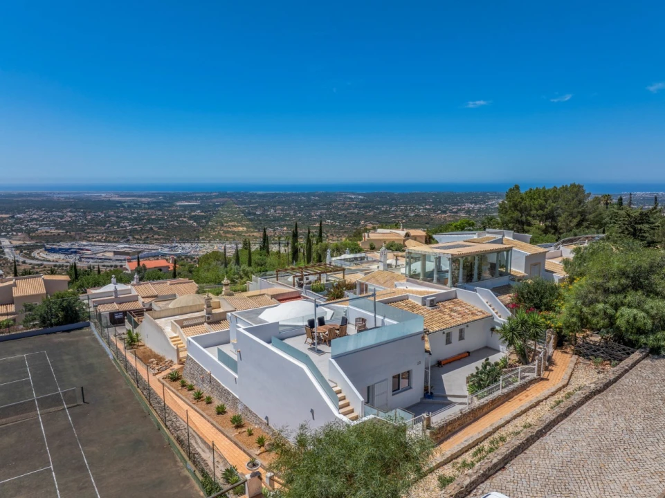 Moradia T3 para Venda em Santa Barbara de Nexe Foto 12