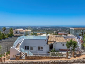 Moradia T3 para Venda em Santa Barbara de Nexe