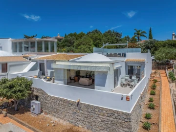 Moradia T3 para Venda em Santa Barbara de Nexe