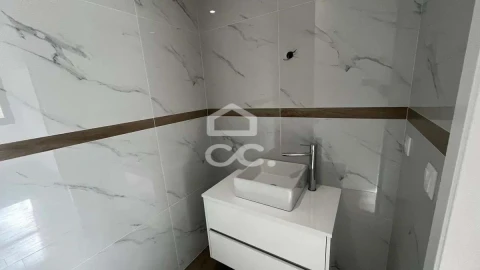 Apartamento T1 para Venda em Darque