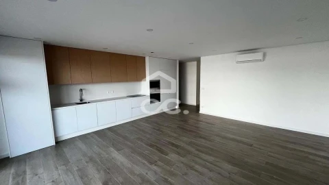 Apartamento T1 para Venda em Darque